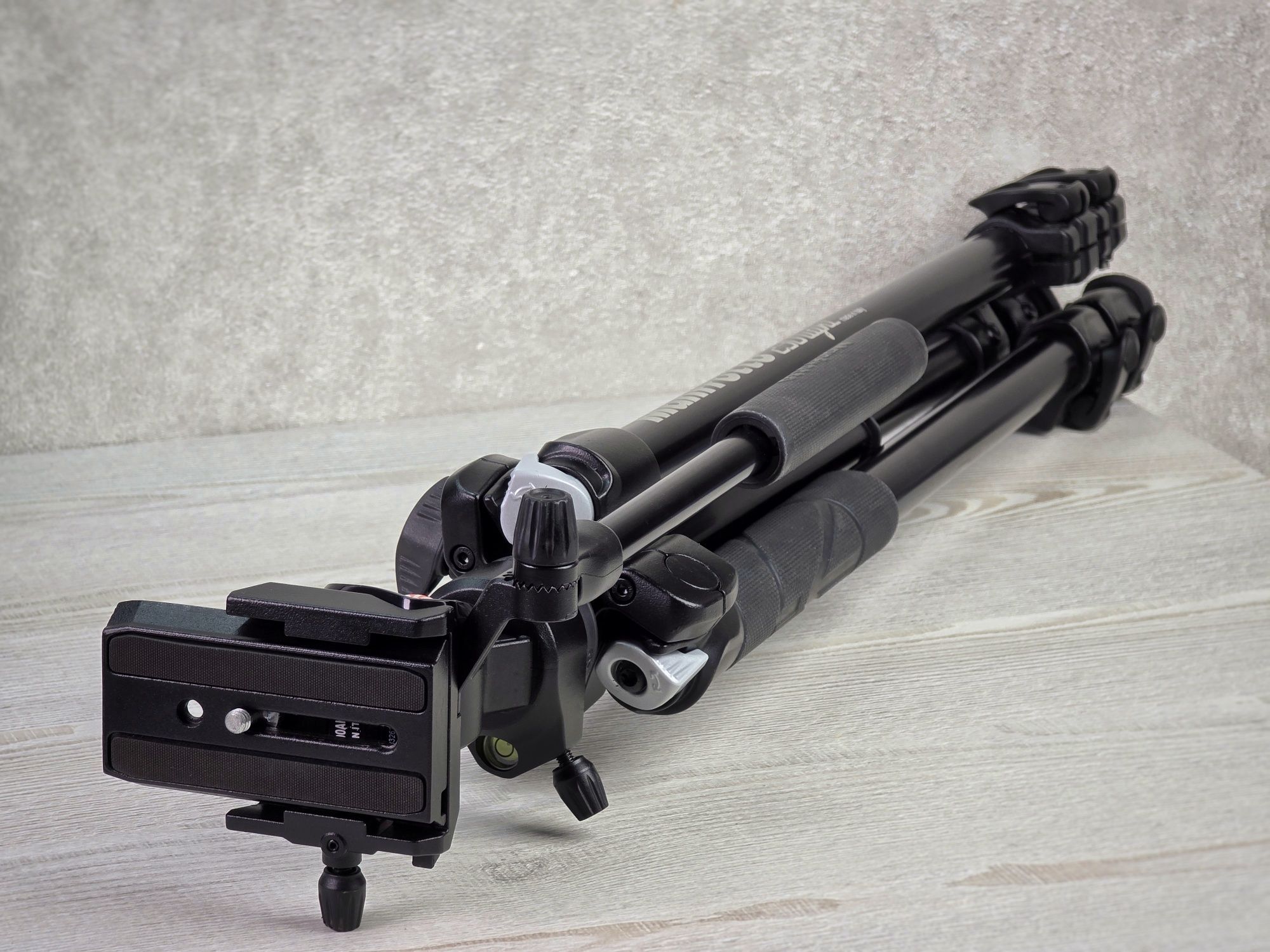 Штатив Manfrotto Befree 290 Light Black MK290LTA3US з рідинною головою