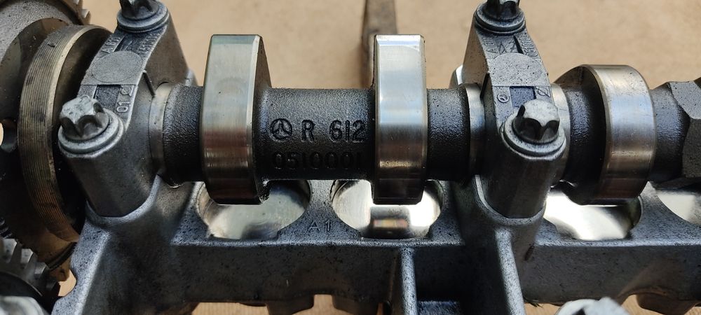 Розпредвал  спрінтер 2.7