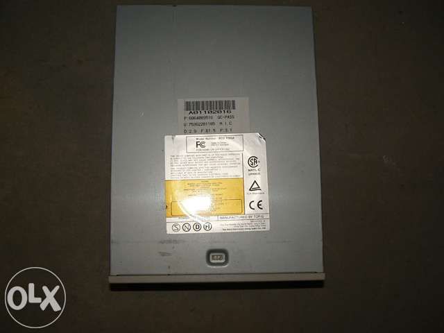 Leitor de CD para torre