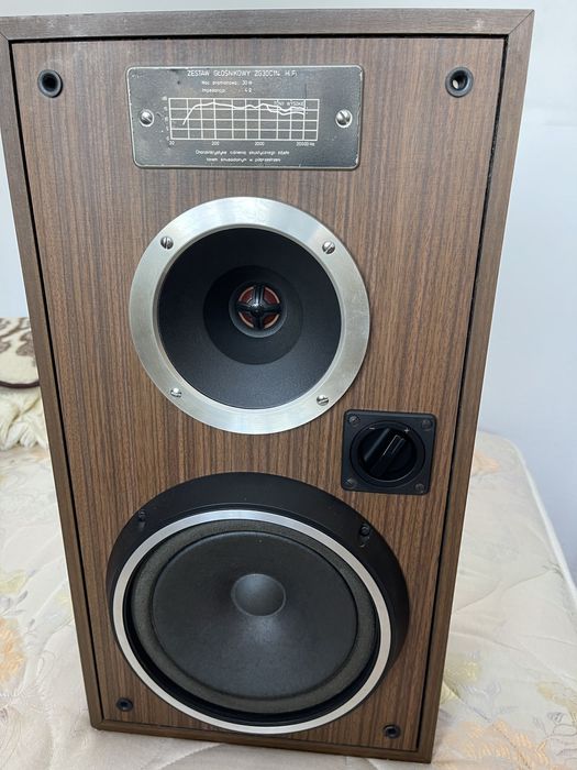 Sprzedam zestaw głośnikowy ZG30C 114 HiFi moc 30 W impedancja 4 omy