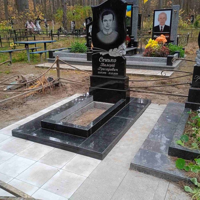 Гранітні пам’ятники від виробника різноі складності