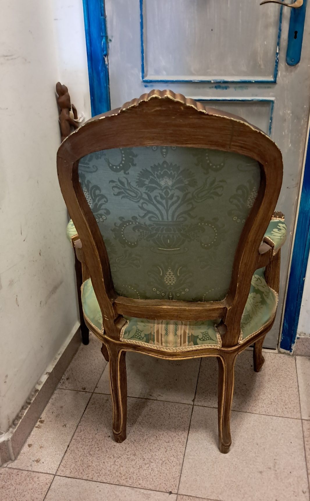 Cadeirão em talha dourada