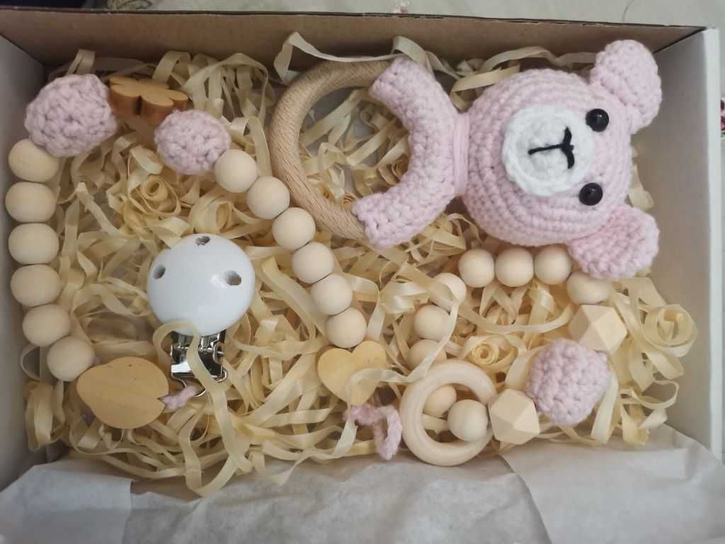 Amigurumi trzyczęściowy zestaw dla noworodka - Baby shower 1