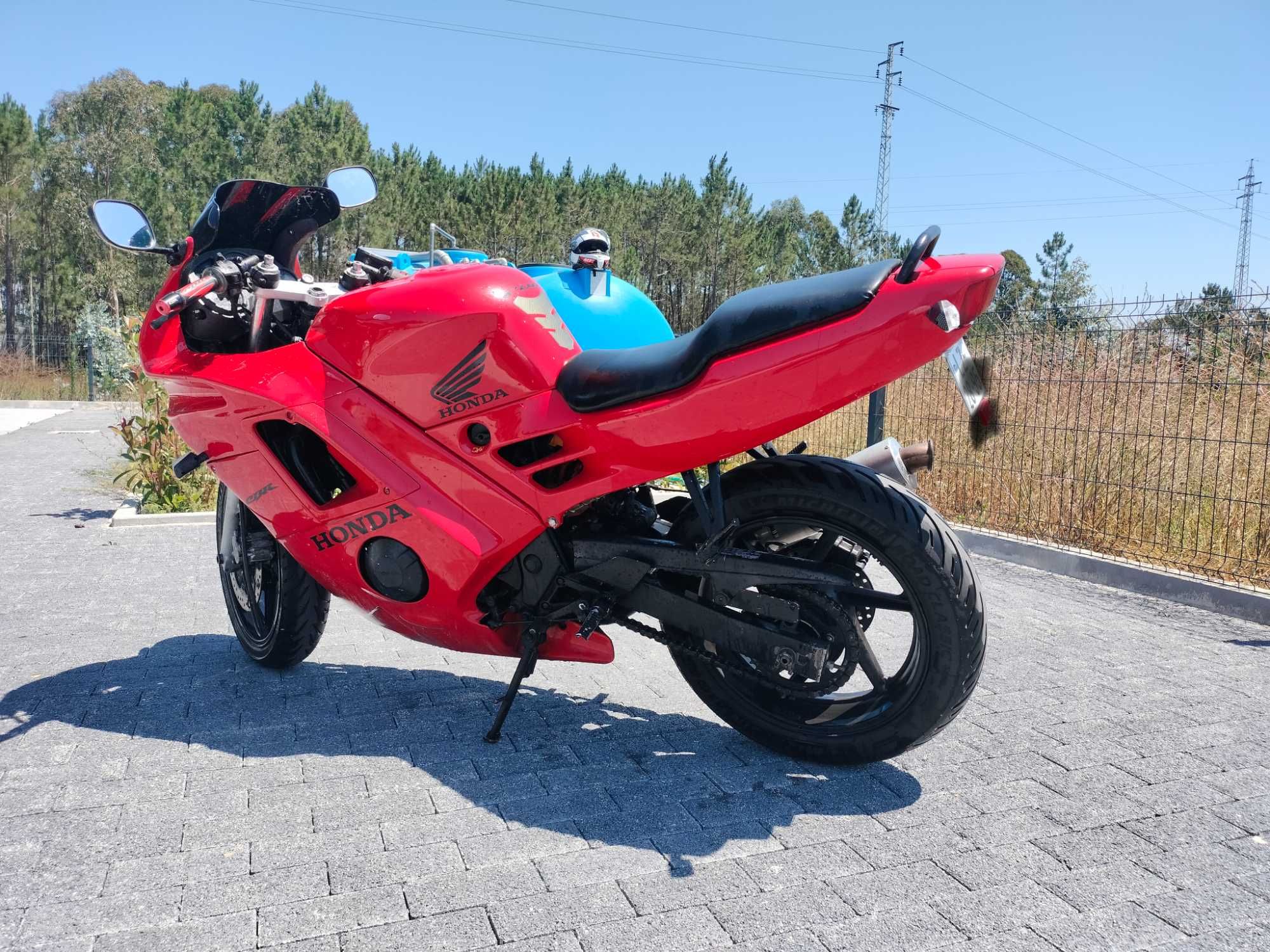 Clássico Honda CBR 600 F