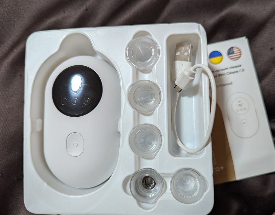 Вакуумний очищувач для обличчя Medica+ Skin Cleaner 7.0