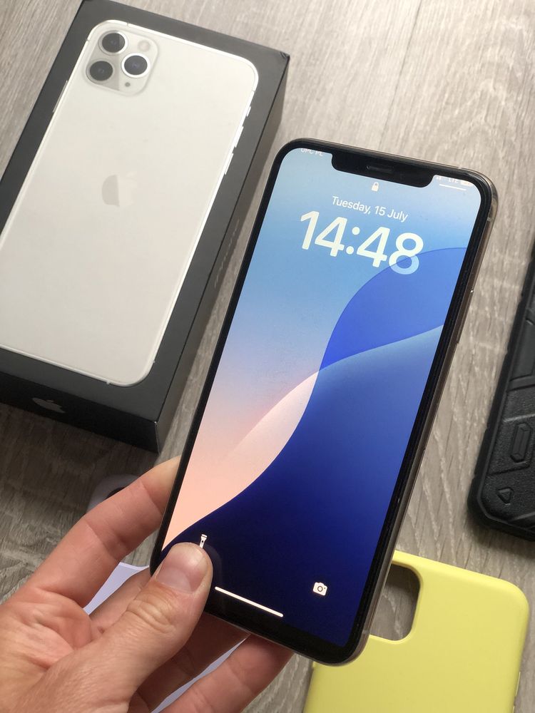Iphone 11 pro max 64gb biały 3 case’y 85%bat
