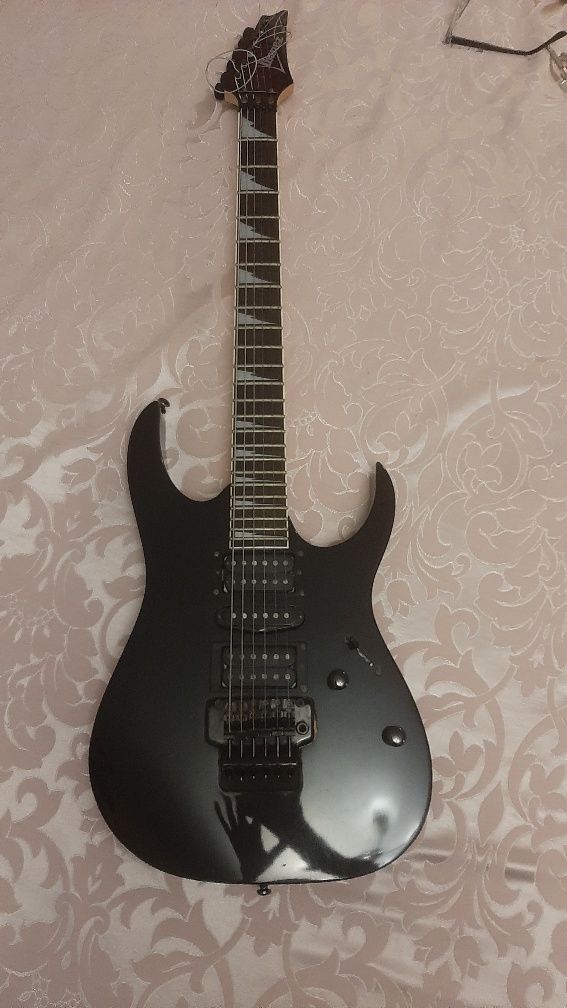 6-тиструнная электрогитара Ibanez RG270DX
Ibanez RG270DX