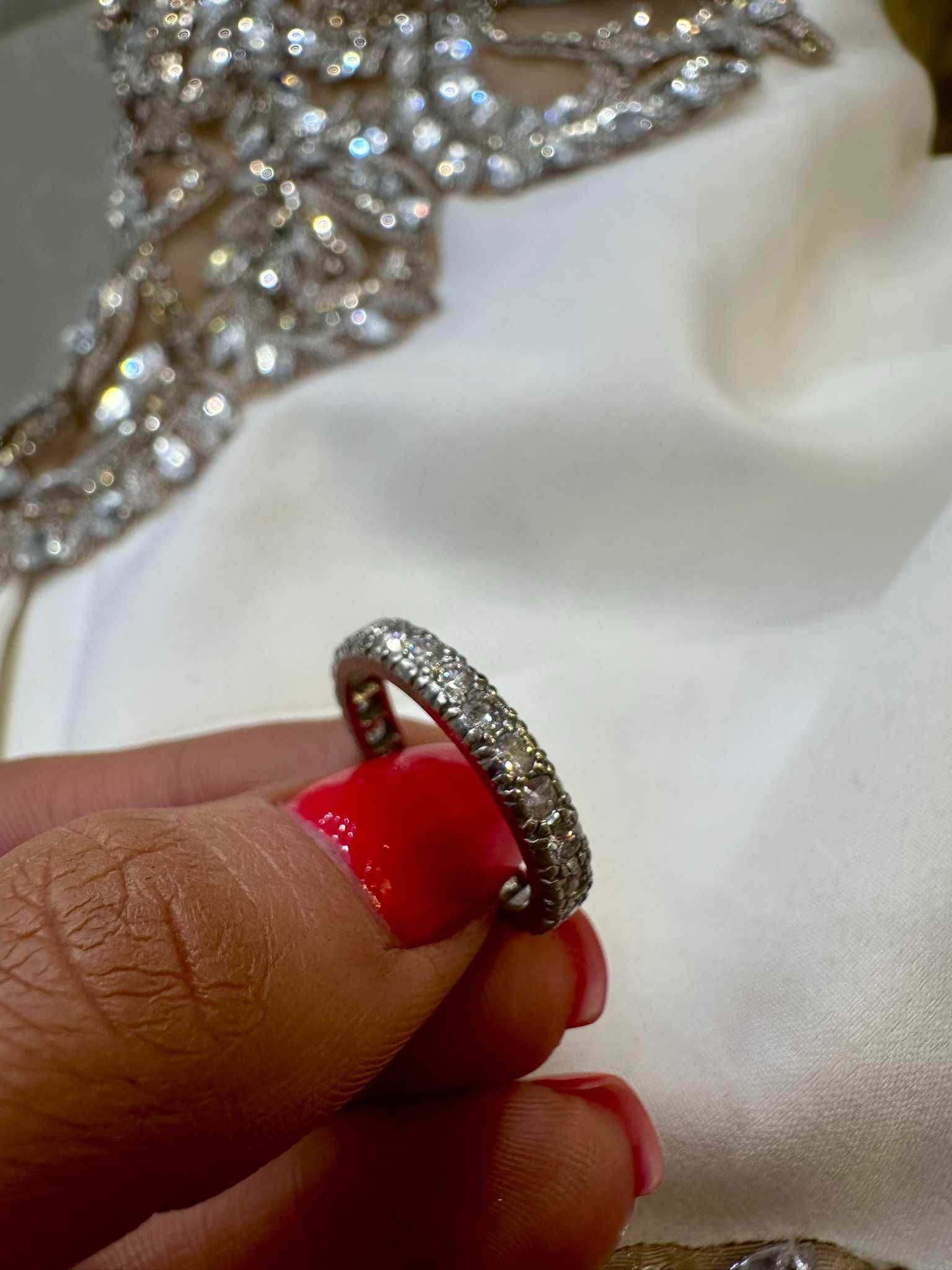 Obrączka Eternity z diamentami naturalnymi 1.20 CT