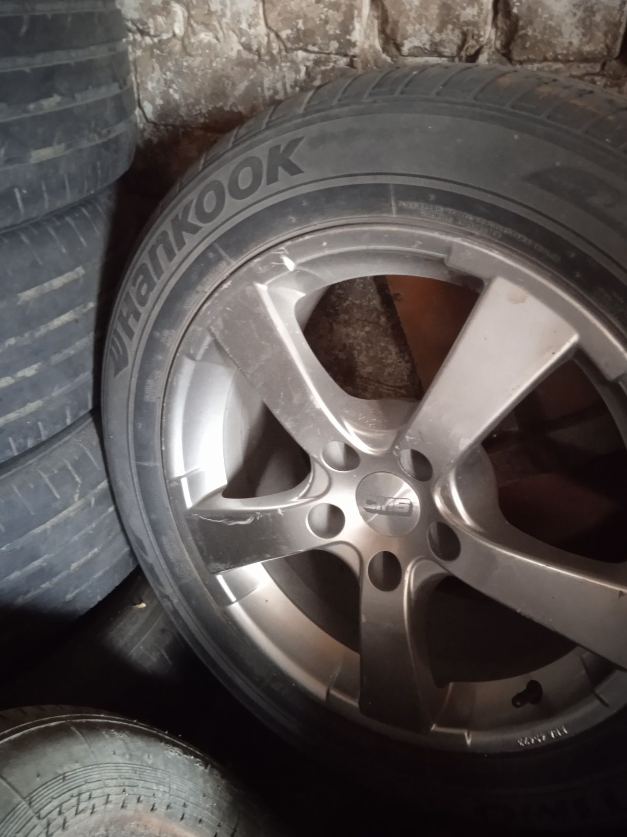 Продам запаску на всі японські корейські авто
