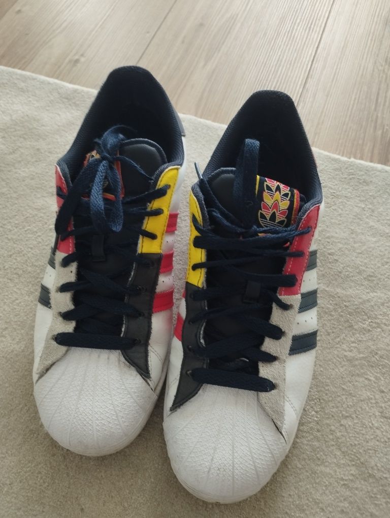 Tênis adidas superstar special edition t43