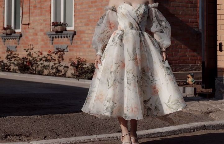 Сукня міді ,випускна