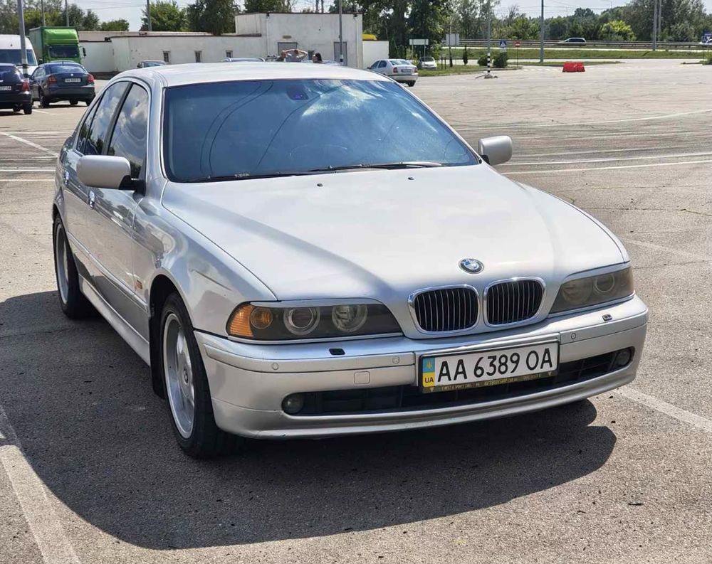 Авто BMW 5 E39 M54