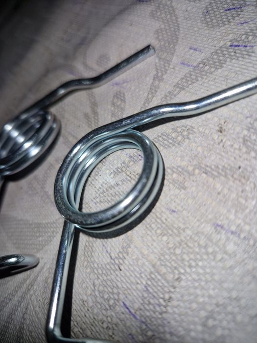 Nowe sprezyny bebna hamulca szczekotrzymacza piasty kola wsk 125 kpl