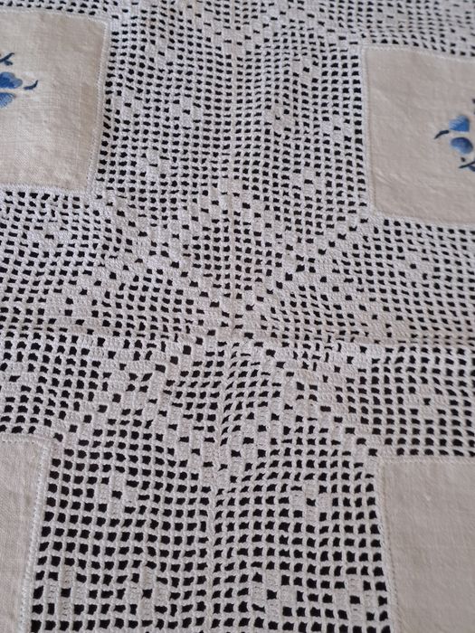 Toalha de renda e linho