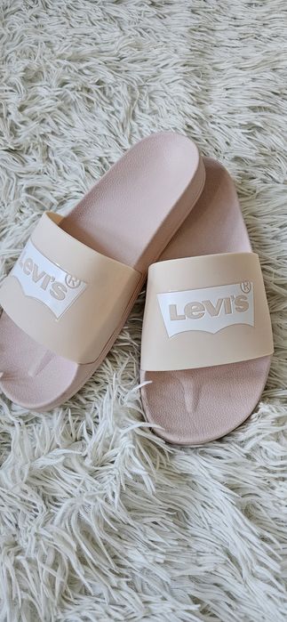 Levi's Klapki June basen różowe r 40