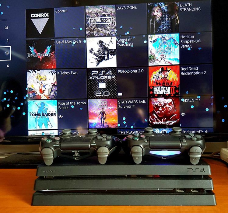 Playstation 4 PRO 1 TB 2 джойстика