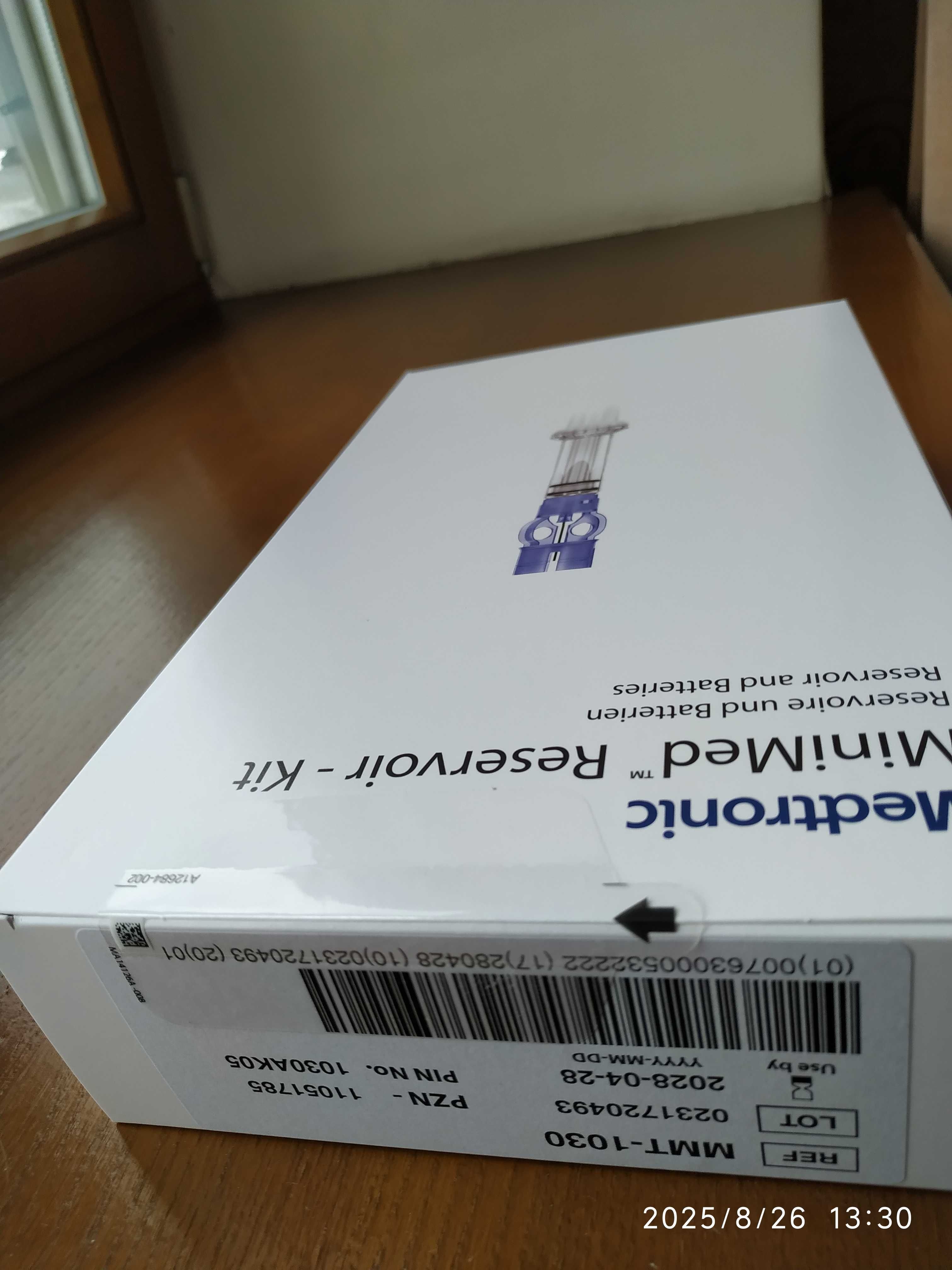 Резервуар + батареи MiniMed MMT-1030