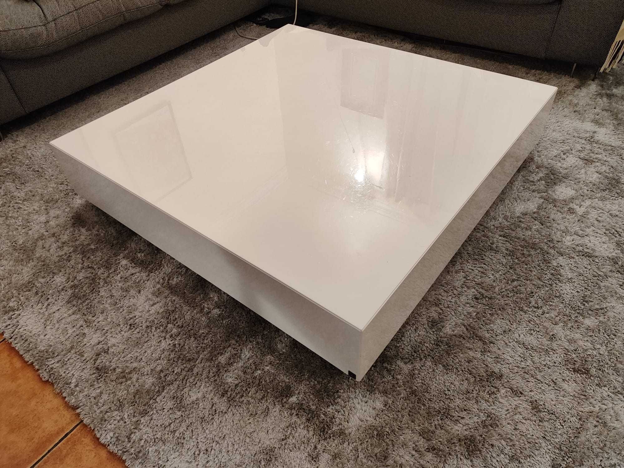 Mesa de centro moderna