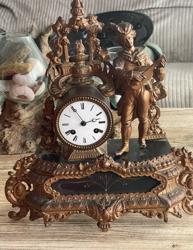 Stary francuski zegar kominkowy