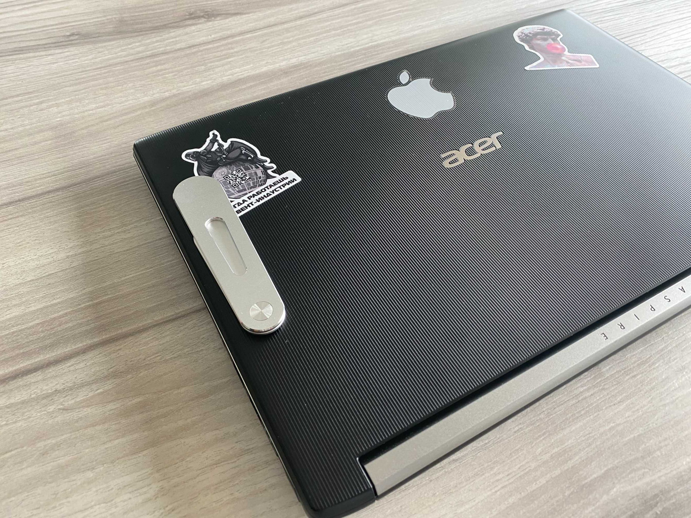 Держатель телефона на ноутбук \ MacBook. Подставка для телефона.