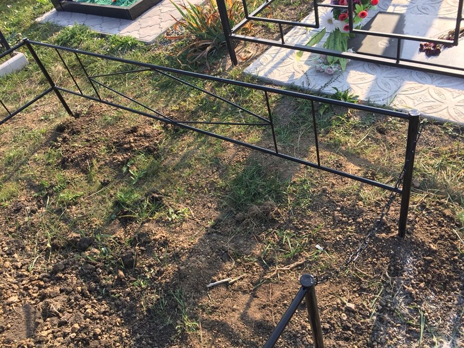 Оградки столы Скамейки заборчики