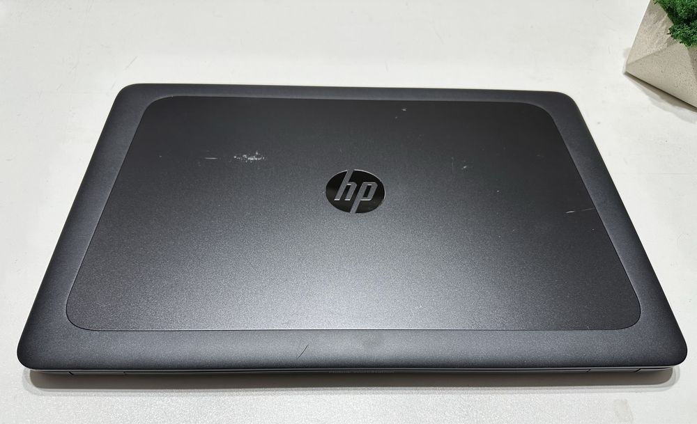 HP Zbook 15u G4 15,6"FullHD | i7-7600U| 16 DDR4|SSD256|AMD FirePro