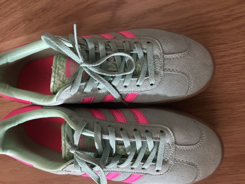Tenis Adidas Gaselle, como novos, em excelente estado