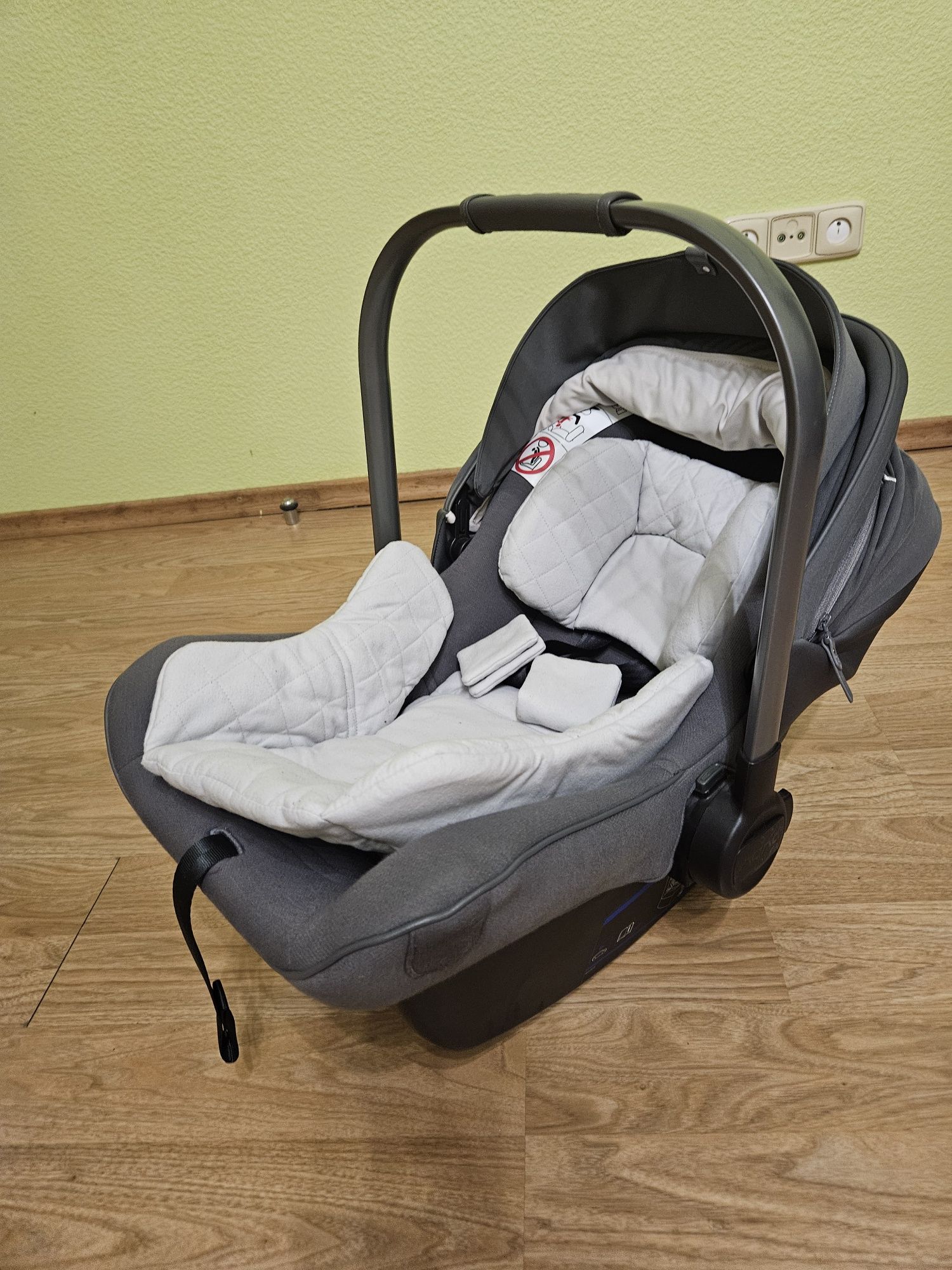 Автокрісло Nuna pipa lite lx з базою isofix