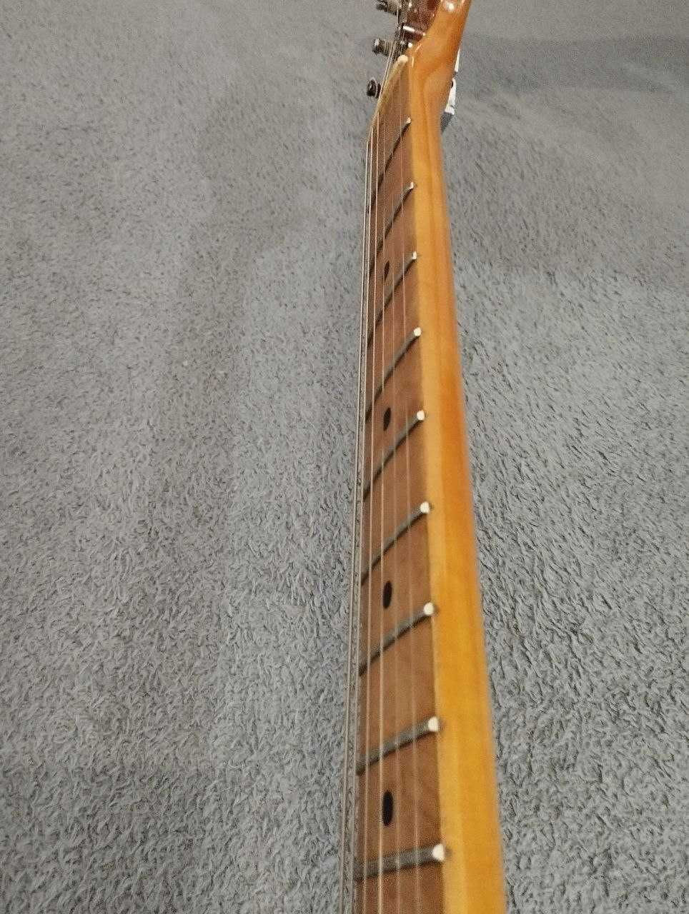 Fender Japan Camel японский Stratocaster