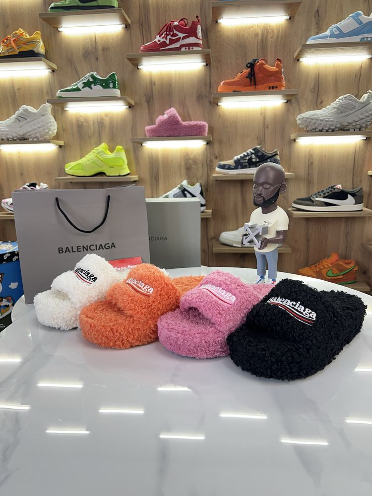 Сланці Balenciaga Furry Platform Sandal Logo