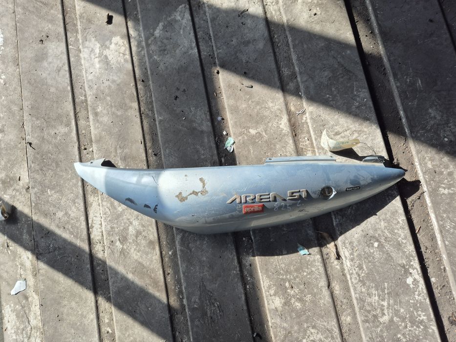 Lewy ogon Aprilia Area 51