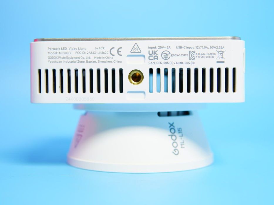 Постійне LED світло Godox ML100 Bi