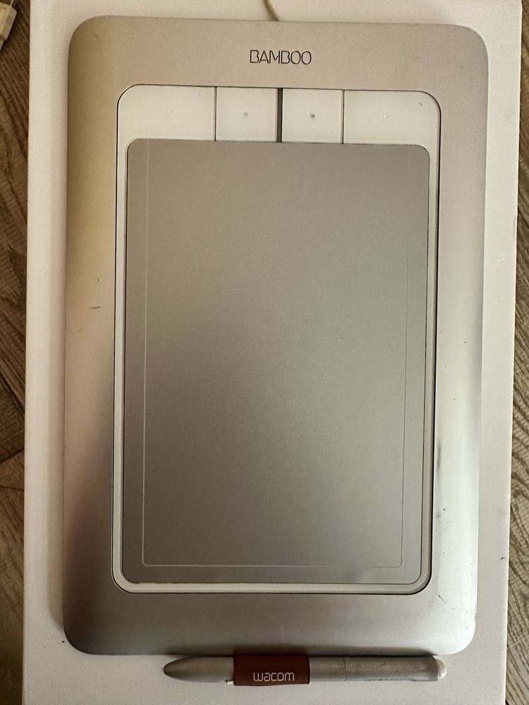 Графічний планшет Wacom CHT-661