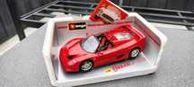 Model bburago Ferrari f40 czerwony skala 1:18 stan kolekcjonerski