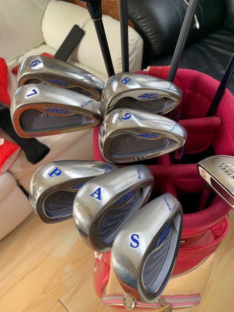 Conjunto de tacos de golfe para senhora XXIO usados