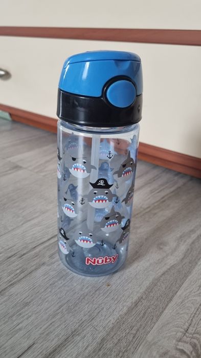 Bidon z rurką dla dzieci