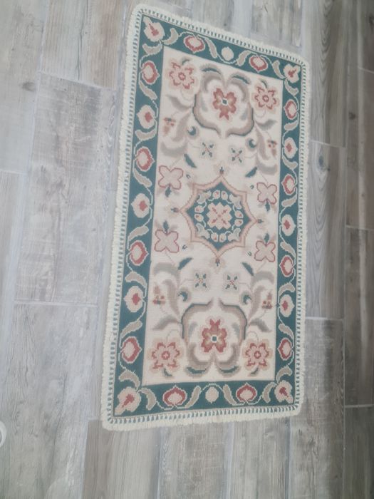 Vendo 2 tapetes de arraiolos originais