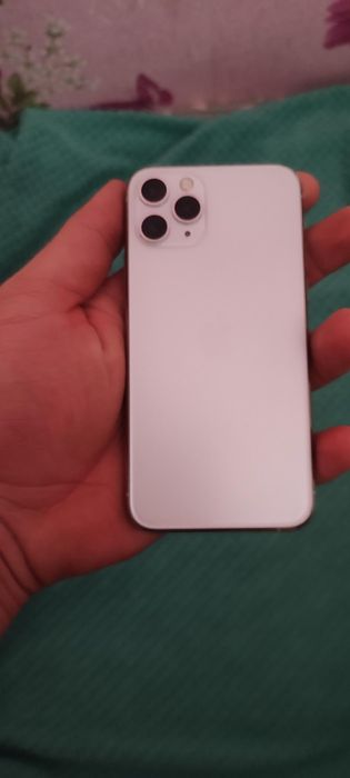 Продам Айфон 11 про