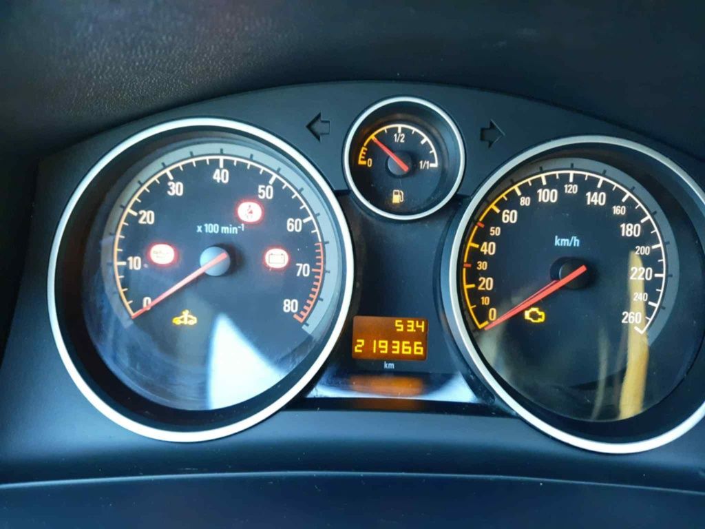 ## OPEL ZAFIRA ## 7 osobowy