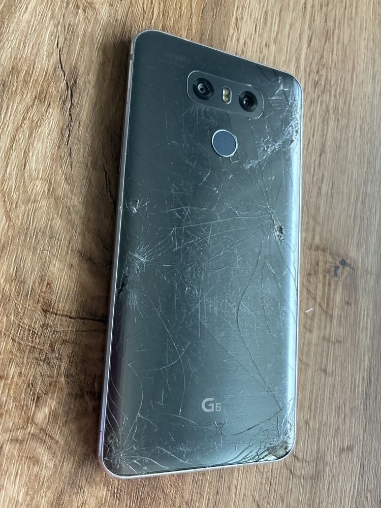 4 telefony uszkodzone – LG, Samsung, Redmi