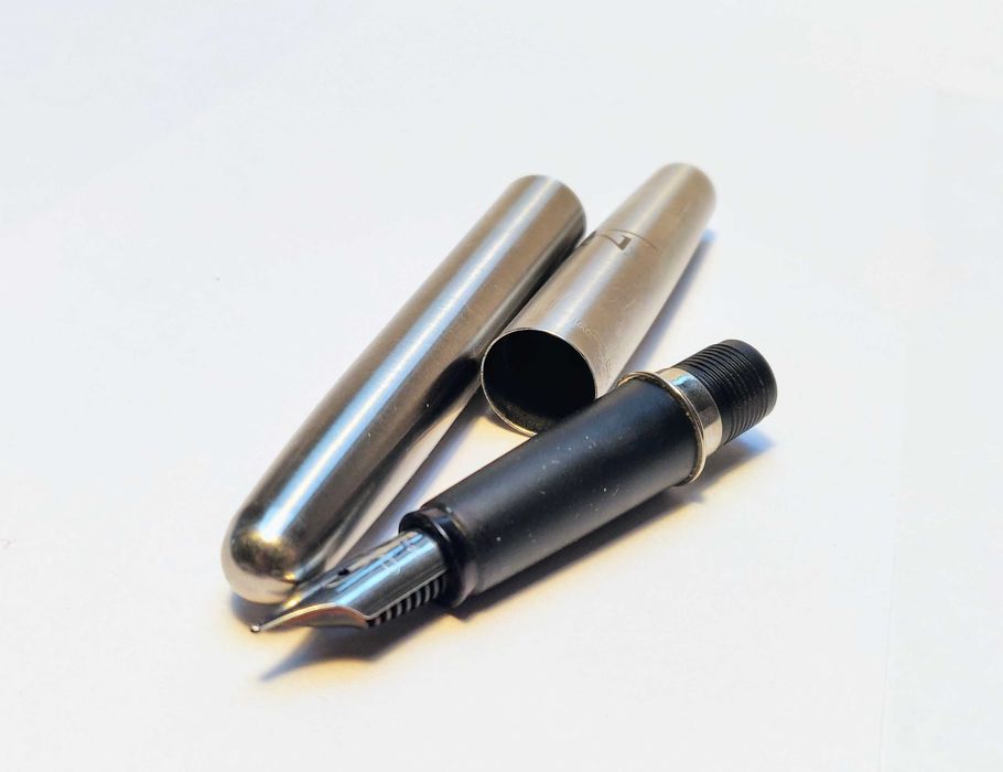 Stalowe pióro wieczne Parker Frontier Greenwich Meridian 2000