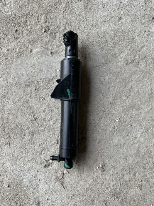Омивач фар 8W0 955 102 C правий audi a4 b9