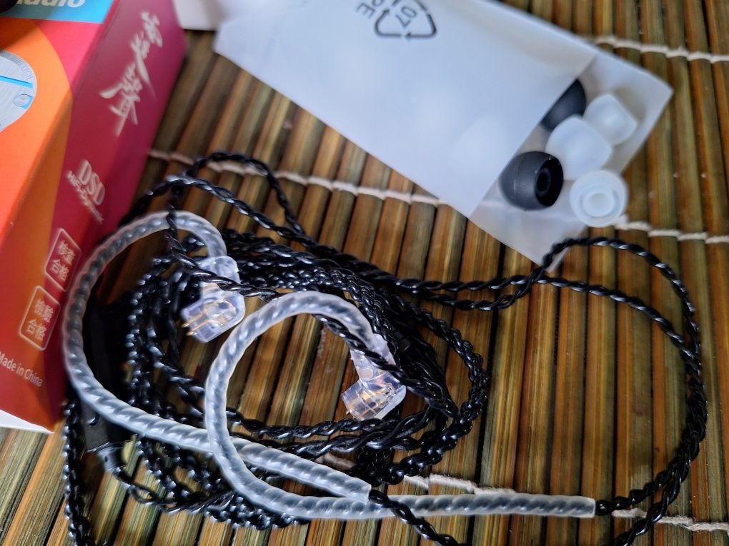 Phones/ Inears profissionais. Oferta de bolsa. QKZ ZXN ZS10 PRO
