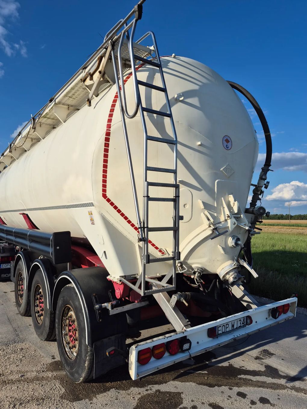 Feldbinder Kip 42.3  Feldbinder 2002 42,5m³