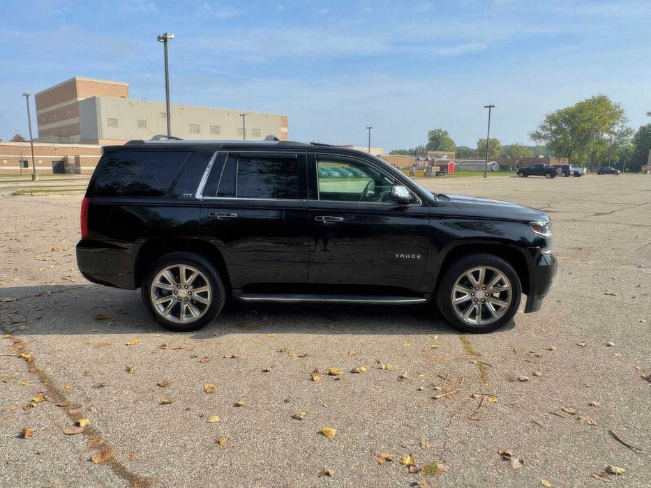 Chevrolet Tahoe      2015