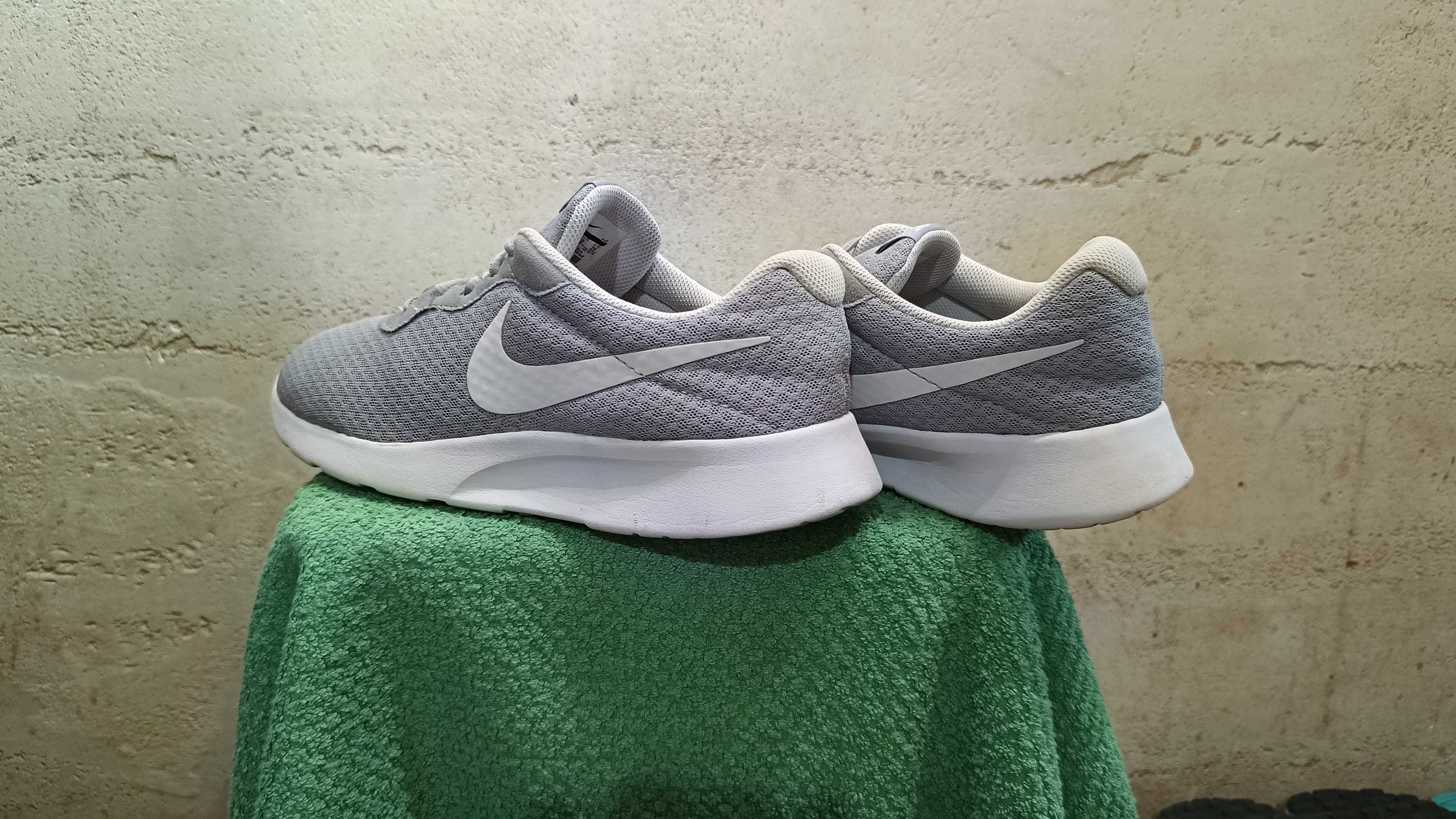 Męskie sneakersy NIKE TANJUN r.43 stan bardzo dobry
