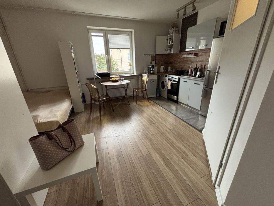 Aktualne Wynajmę kawalerkę Rembertów blisko stacji pkp