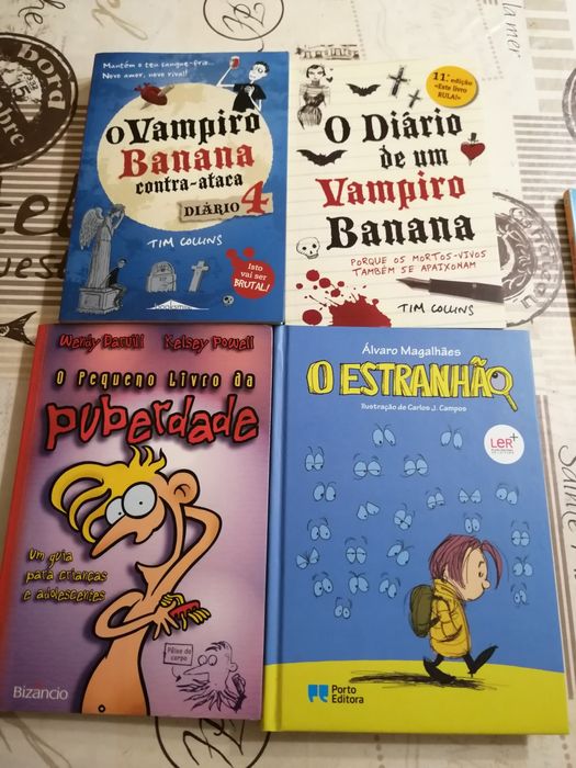 Vendo livros Juvenis novos