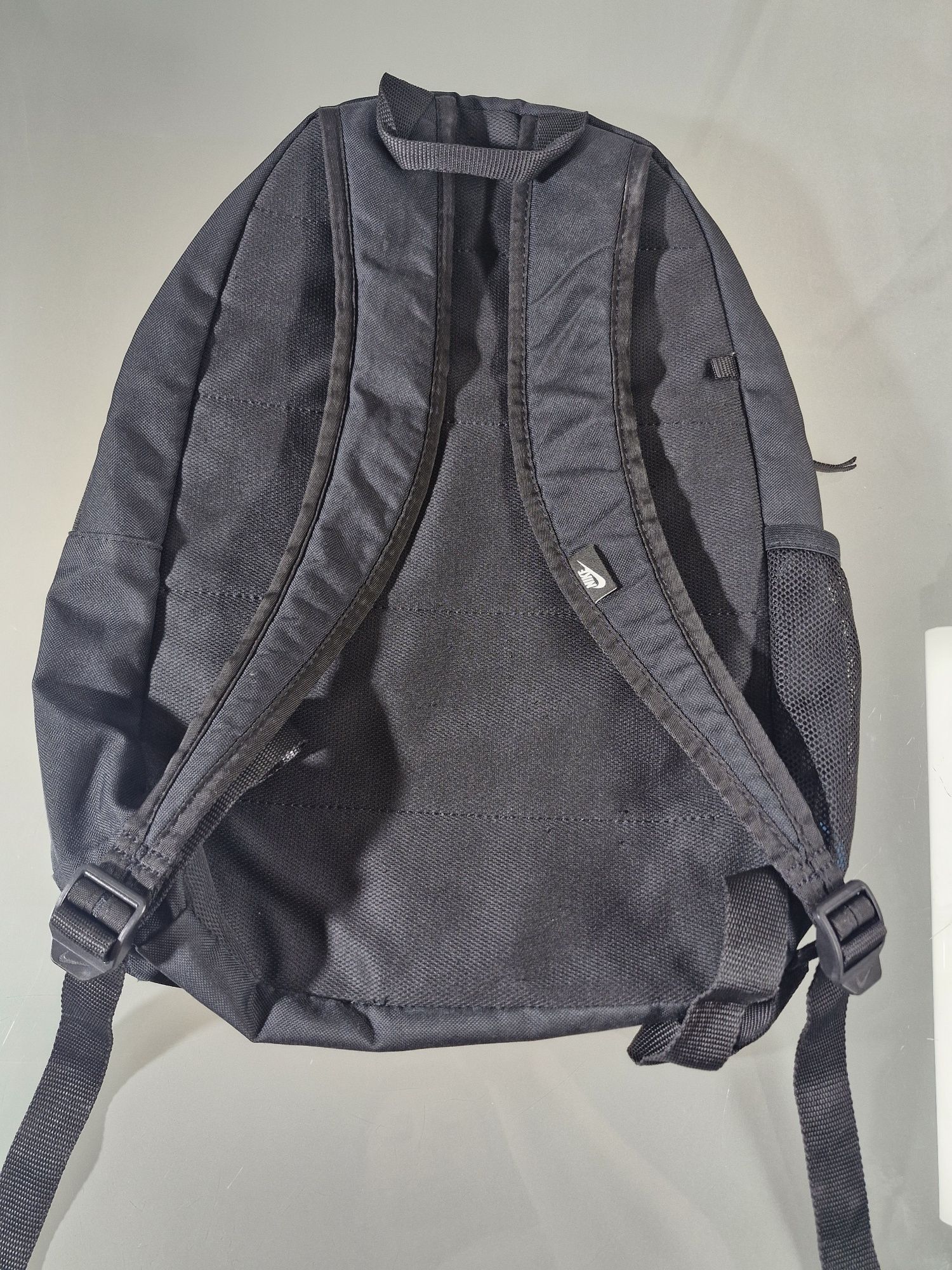 NIKE Elemental Plecak Młodzieżowy 20L Czarny Sportowy Uszkodzony Zamek