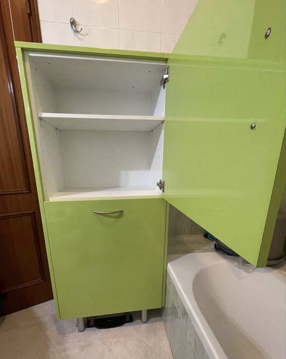 Movel casa de banho com cesto para roupa